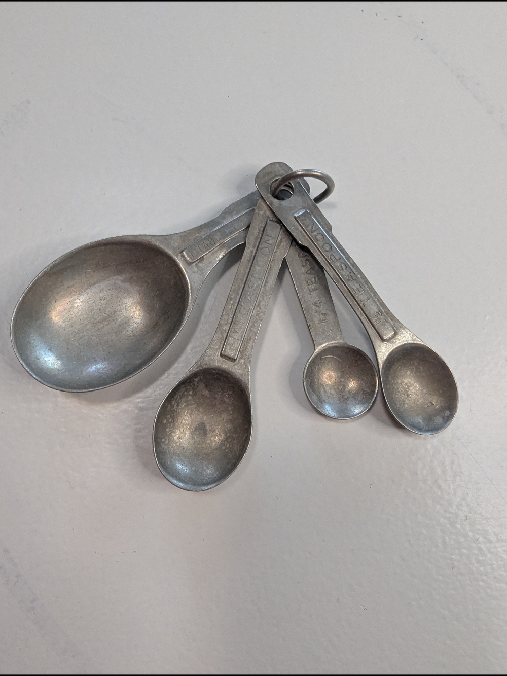 Vintage Mid Century Aluminum Nesting Measuring Spoons Set of 4 Rustic Kitchen